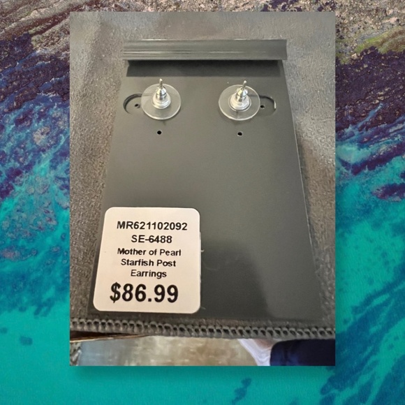 Sterling Silver Mother of Pearl Starfish Pierced Earrings - Picture 5 of 5